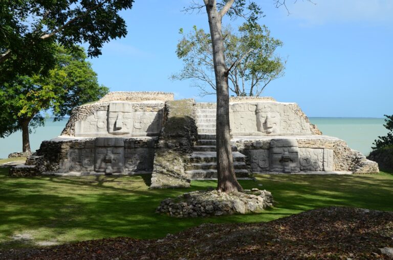 Cerros_Ruins,_Corozal,_Belize