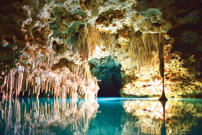 Crystal Caves. Belize City.